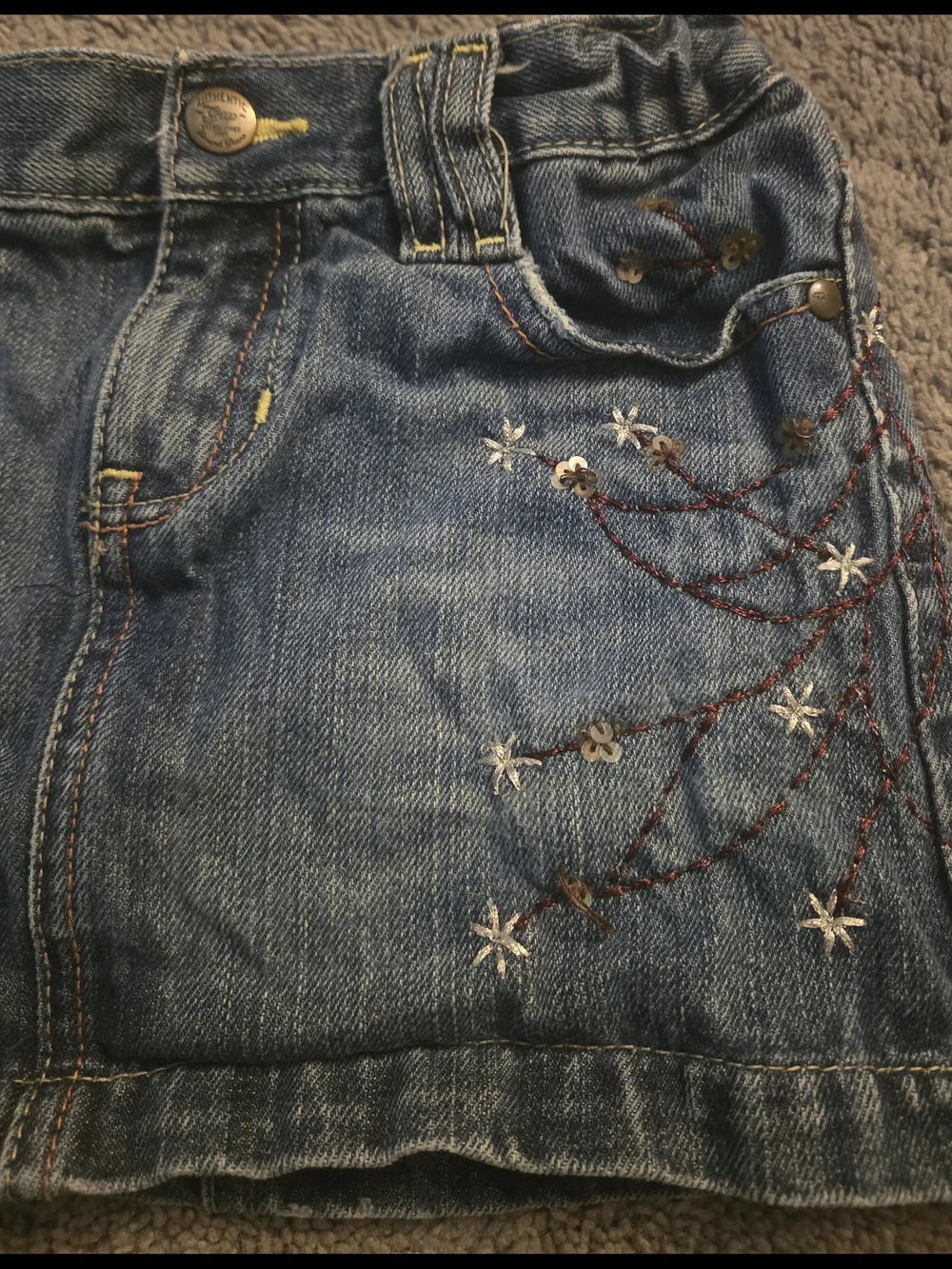 GAP brand, Blue Denim, Toddler‎ jean skort with Floral Embroidery, Size 4